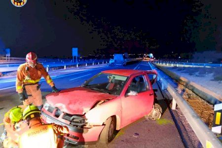 Cuatro heridos en dos accidentes en Losa del Obispo y Agullent este fin de semana