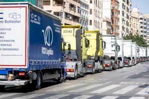 Más de 300 camiones por las calles de Valencia: buscan recaudar fondos para personas sin hogar y afectados por la DANA