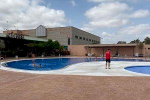 La piscina municipal de verano de Aspe abre hoy sus puertas