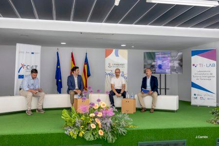Torrevieja se consolida como referente en innovación turística con una jornada centrada en el uso de datos para destinos inteligentes