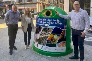 La campaña ‘Alicante Capital Española de la Gastronomía 2025’ se instala en 15 contenedores para fomentar el reciclaje