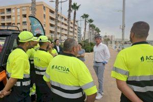 Se amplía la brigada de limpieza que actúa en todas las playas durante la temporada estival en Villajoyosa - (foto 2)