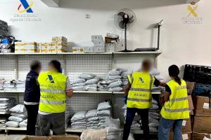 Hallan un almacén secreto con miles de productos falsos escondido en una tienda ‘outlet’ de Valencia