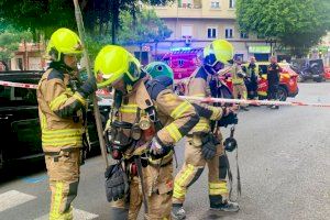Hospitalitzat un jove per l'incendi d'un restaurant que obliga a evacuar veïns a València
