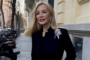 Carmen Lomana aterra a Castelló per a parlar del Papa Lluna des del seu castell