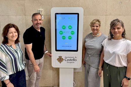 Castelló instal·la dos nous dispositius digitals per a facilitar l'accés a la informació sobre ocupació i cursos de formació