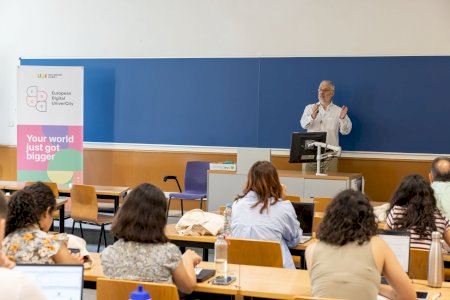 Estudiantes de siete universidades europeas se forma en la UJI en investigación aplicada al diseño sostenible de productos