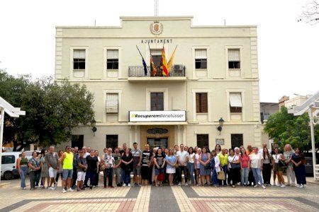 El Ayuntamiento de Benetússer refuerza su plan de recuperación del municipio tras la riada con la contratación de 63 personas