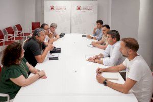 Jorge Rodríguez recibe a la nueva junta de la Asociación Vecinal del barrio de Sant Rafel de Ontinyent
