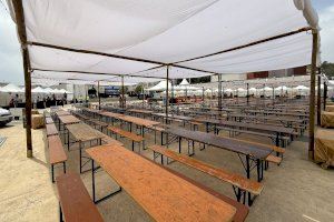 La plaça de Les Nits se prepara para la II Nit del Vi de La Nucía