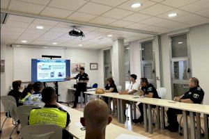 Formación sobre DNI digital para funcionarios y Policía Local de La Nucía