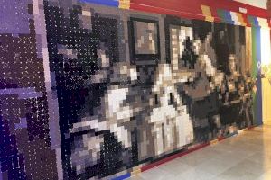 Velázquez nunca imaginó esto: Las Meninas tejidas con casi 29 kilómetros de lana cuelgan en Petrer