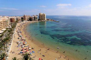 Les platges valencianes s'enfronten a un nou escenari: la mar ja no és Mediterrani, és tropical