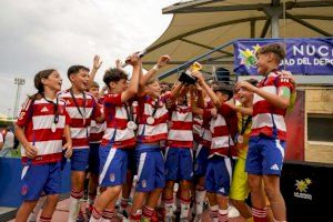 Granada fue el doble campeón del III CFLN World Cup de fútbol base