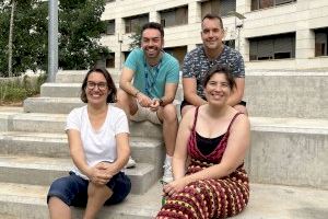 L’entrada a l’adultesa, però no la maternitat, accelera la maduració d’una població de neurones a l’escorça olfactòria