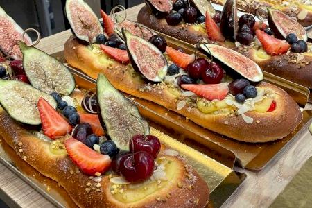 “Más que una tradición, es identidad”: las Cocas de Sant Joan vuelven a los hornos valencianos