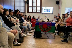 La Universitat de València activa la reserva de plaza para el estudiantado gitano en cada una de sus titulaciones