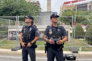 Alicante despliega estas Hogueras más de 350 policías locales y 45 voluntarios de Protección Civil cada día