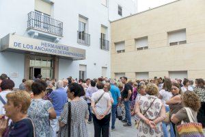 Lío en Jijona por la amenaza de cierre del asilo tras 108 años de historia