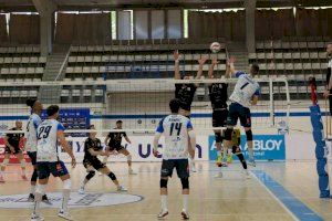 El opuesto Arnau Caparrós renueva y afrontará su debut en la Superliga Masculina con el Servigroup Benidorm