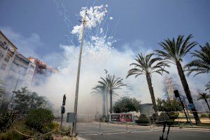Pirotecnia Crespo regresa 25 años después a Alicante con una mascletà que abren 10 castillos de trueno