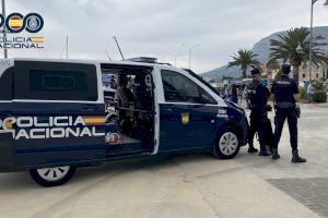 Detenido en Dénia tras cometer 21 robos en viviendas: picaba hormigón para robar tuberías