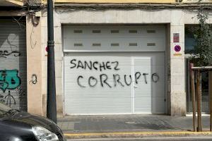 Pintades al domicili de l'exministre José Luis Ábalos a València