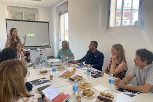 Creu Roja Vila-real exposa la labor realitzada el 2024 als representants municipals