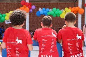 El CEIP Platero y Yo de Aldaia se despide del CEIP Ciutat de Cremona de Alaquàs con una fiesta sorpresa de agradecimiento