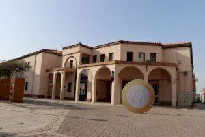 Invasió d'euros gegants als carrers de la Vall d'Uixó: Què està passant?