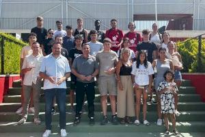 El Ayuntamiento de La Nucía reconoce el trabajo a 31 alumnos en prácticas