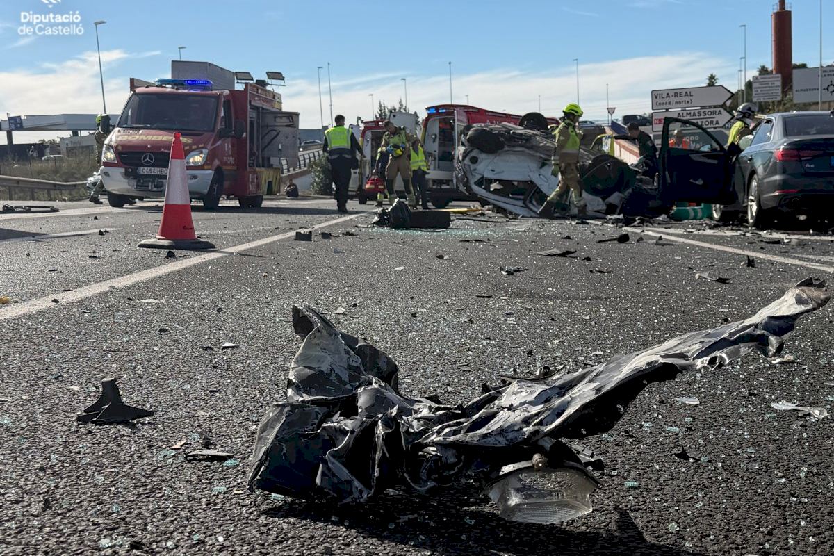 El doble accidente mortal de Vila-real golpea a la Semana Santa gaditana