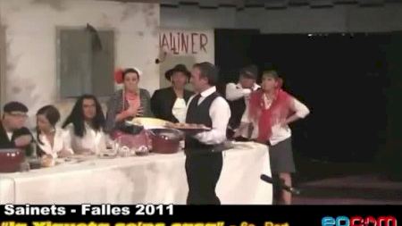 Fallas 2011 - Sainets - Centre Espanya - "La Xiqueta se'ns casa" - Parte 6