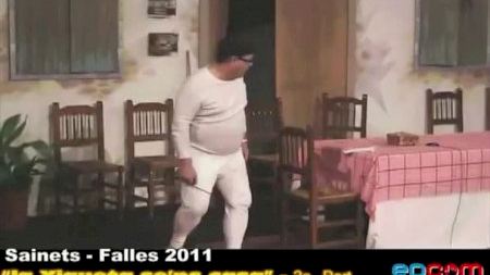 Fallas 2011 - Sainets - Centre Espanya - "La Xiqueta se'ns casa" - Parte 2