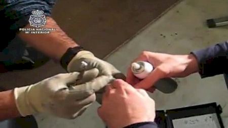 La Policía Nacional interviene más de una tonelada de cocaína oculta en dobles fondos de dos contenedores