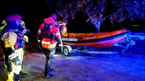 Rescaten a un home del llac de l'Albufera en ple temporal