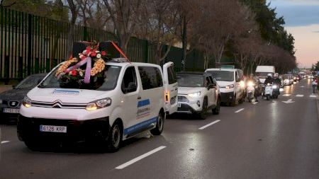 La hostelería protesta en Castellón contra el cierre total
