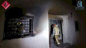Un incendi en una finca a Alacant deixa 5 ferits aquesta matinada Un incendi en una finca a Alacant deixa 5 ferits aquesta matinada