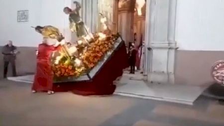 Susto en un paso de la Semana Santa de Manises