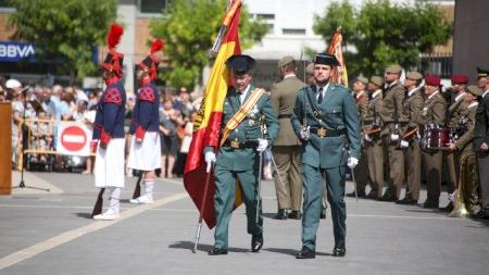 Onda homenajea a las Fuerzas Armadas en una multitudinaria Jura de Bandera