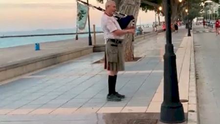 Los británicos de la Comunitat Valenciana lloran la muerte de Isabel II