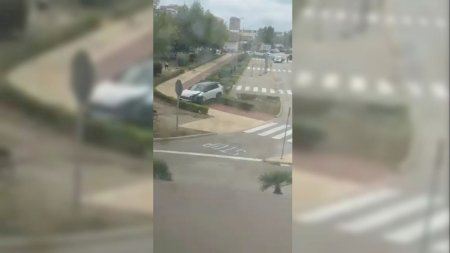 Persecución en Cullera: Un conductor arrolla a la Guardia Civil y se da a la fuga