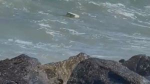 Arriben diversos fardells de droga surant a la costa de Castelló Arriben diversos fardells de droga surant a la costa de Castelló