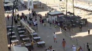 Brutal paliza a dos policías en Guardamar del Segura: un grupo se abalanza sobre ellos al grito de ‘hijos de puta’