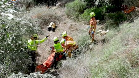 Rescatan a un senderista junto a la muralla del castillo de Xàtiva tras resultar herido