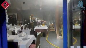 Greu incendi crema una coneguda arrosseria de la costa d'Orihuela