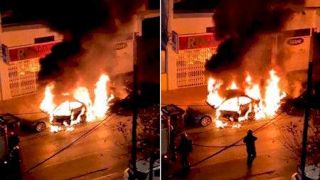 Espectacular incendio de un coche en el centro de la Vall d’Uixó, a escasos metros de un colegio