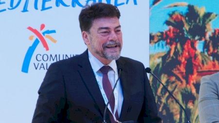 “Queremos que Alicante sea con el turismo de conciertos ese primer viaje que los jóvenes nunca olvidan”