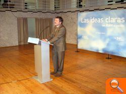 El Partido Popular pide el voto para Mariano Rajoy en su mitin celebrado en el Centre Municipal de Cultura La Mercé - (foto 2)