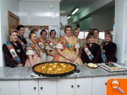 Una comida entrañable para la tercera edad - (foto 2) Una comida entrañable para la tercera edad - (foto 2)